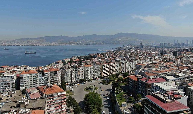 "Kentsel dönüşümler yerinde dönüşüm değil, pafta bazında, adalar bazında yapılmalı"