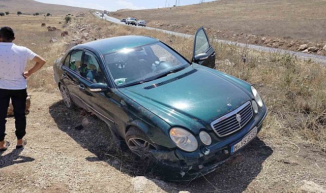 Şarampole giren otomobilde 4 kişi yaralandı