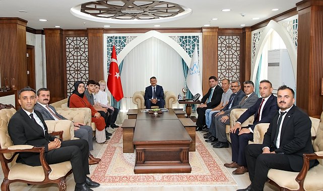 Vali Çelik: "Hakkari'nin beyin göçünü, beyin gücüne çevireceğiz."