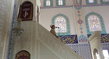 10 yaşındaki çocuktan cuma hutbesi