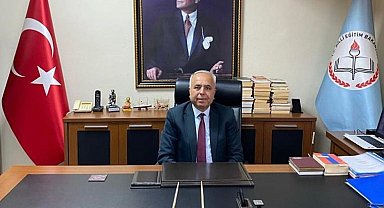 21 yıllık müdür görevi devretti