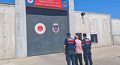22 yıl 1 ay kesinleşmiş hapis cezası vardı, jandarmadan kaçamadı