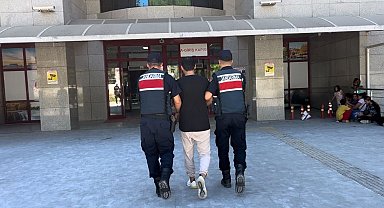 24 yıl hapis cezasıyla aranan şahıs, arkadaşının evinde saklanırken yakalandı