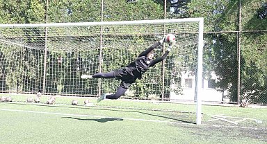3 büyükler Eskişehirli kalecinin peşinde