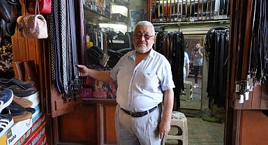 3 metrekarelik dükkanından dünyaya açılıyor
