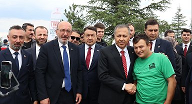 30 Ağustos Zafer Bayramı, Atatürk'ün Büyük Taarruz'u yönettiği Zafertepe'de coşkuyla kutlandı