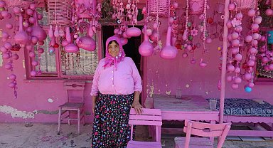 75 yaşındaki Sakine teyzenin 'pembe' hayatı