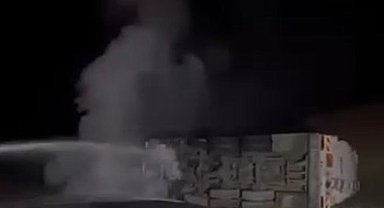 Akaryakıt tankerinin devrildiği yol 14 saat sonra trafiğe açıldı