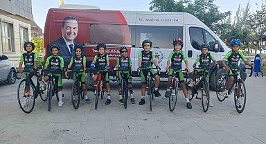 Akhisarlı bisikletçiler zirveyi zorluyor