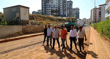 Alanya Belediyesi'nden Mahmutlara sıcak asfalt