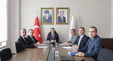 Altıntaş Zafer OSB yönetimi Vali Işın başkanlığında toplandı