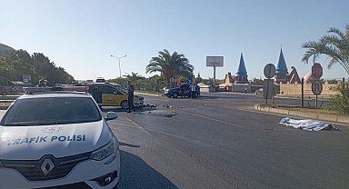 Antalya'da otomobille çarpışan motosikletin sürücüsü hayatını kaybetti
