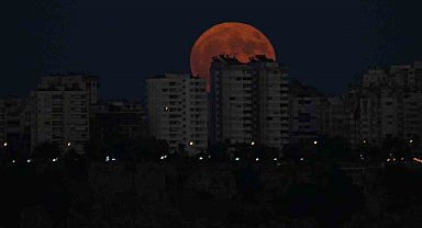 Antalya'da Süper Ay manzarası hayran bıraktı