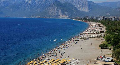 Antalya'da termometreler 40 dereceyi gösterdi
