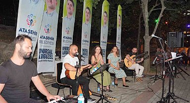 Ataşehir'de "Parklarda Müzik Var" rüzgarı