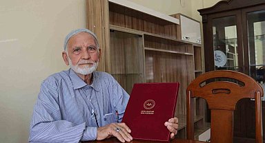 Azmetti 75 yaşında hafız oldu