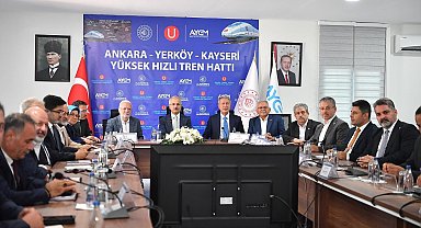 Başkan Büyükkılıç, Bakan Uraloğlu'na Hızlı Tren Hattı Şantiyesi'nde verilen brifinge katıldı
