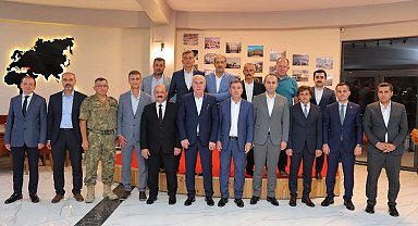 Bayburt İl Jandarma Komutanı Övet'e, İl Emniyet Müdürü Uzun'a ve Polis Okulu Müdürü Günel'e veda edildi