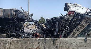 Belen'de tır devrildi