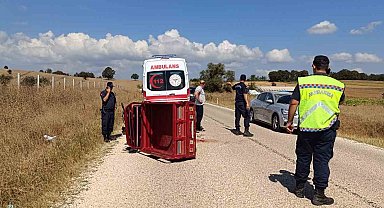 Bilecik'te elektrikli bisikletin devrilmesi sonucu 2 kişi yaralandı