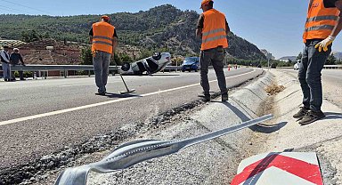 Burdur-Fethiye kara yolunda kontrolden çıkan otomobil takla attı: 2 yaralı