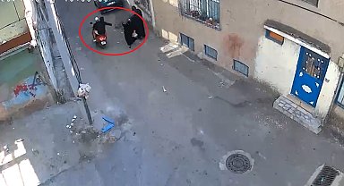 Bursa'da film gibi olay.. Çantayı kapkaç yaptılar, böyle yakalandılar