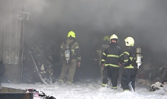 Bursa'da geri dönüşüm fabrikasında çıkan yangın söndürüldü