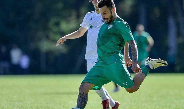 Bursaspor antrenman maçında Küçükçekmece Sinopspor'a yenildi