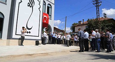 Çameli'nde imece usulü yapılan Elmalı Camisi ibadete açıldı