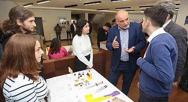 Canik'ten üniversiteyi kazanan tüm öğrencilere burs
