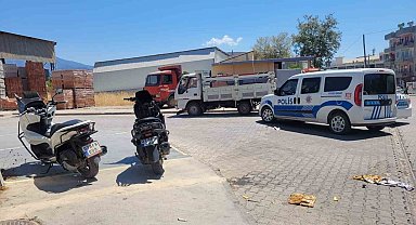 Çarpışan motosikletlerin sürücüleri yaralandı