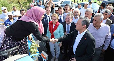 CHP'li belediye başkanı eşini çiftçi diye tanıttı