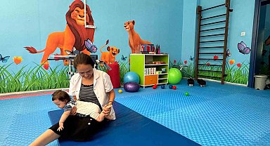 Çocuklar pediatrik rehabilitasyon ile sağlıklı bir geleceğe adım atıyor