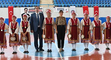 ÇOMÜ'de Uluslararası Veteran Hentbol Şenliği tamamlandı