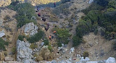 Datça koylarında 25 düzensiz göçmen yakalandı
