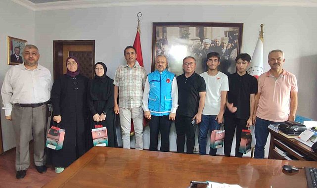Denizli Müftülüğü üniversite sınavında derece yapan öğrencileri ödüllendirdi