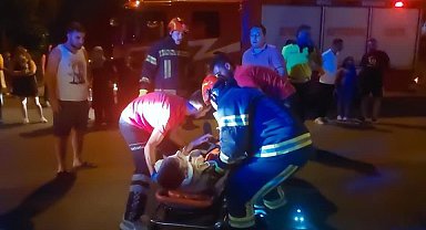 Denizli'de seyir hakindeki otomobil park halindeki tıra çarptı: 1 yaralı