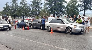Denizli'de yağışın ardından zincirleme kaza: 5 yaralı