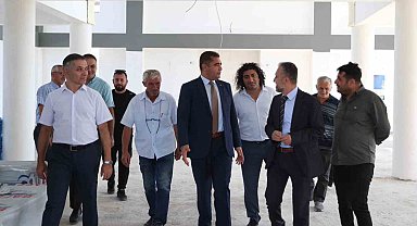 Depremde yıkılan caminin yerinde yenisi yükseliyor