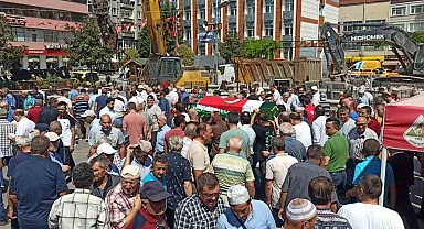 Devrekli şehidin annesi son yolculuğuna dualarla uğurlandı