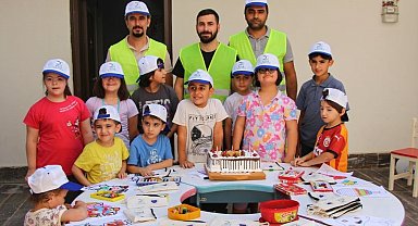 Dicle Gönüllüleri Mardin'de çocukları mutlu etti