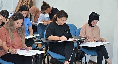 Diyarbakır'da öğrenciler yetenek sınavlarına ücretsiz hazırlanıyor