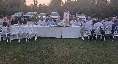 Doktorlar yemekte buluştu