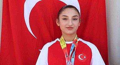 Dünya şampiyonu Şaziye'ye coşkulu karşılama