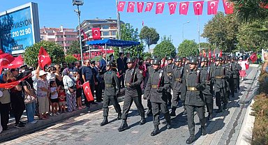 Edremit'te 30 Ağustos Zafer Bayramının 102. yıl dönümü törenlerle kutlandı