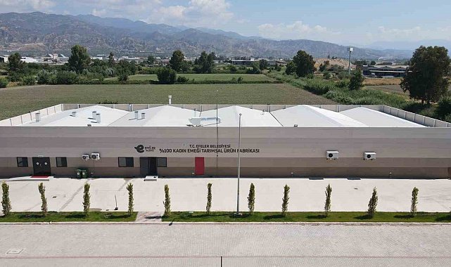 Efeler'in fabrikasında kadınlar üretiyor