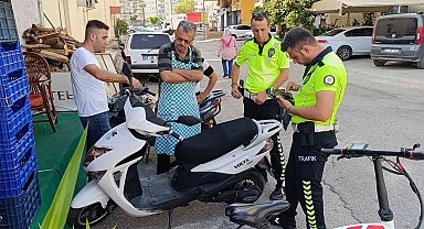 Elektrikli bisiklet ile hafif ticari araç çarpıştı:1 yaralı