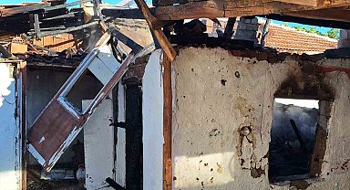 Elektrikli bisikletin şarj olan bataryası patladı