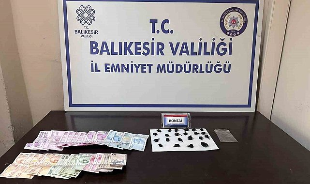 Erdek'te bir şahıs üzerinde 22 paket bonzai ile yakalandı