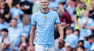 Erling Haaland, Wayne Rooney'i yakaladı